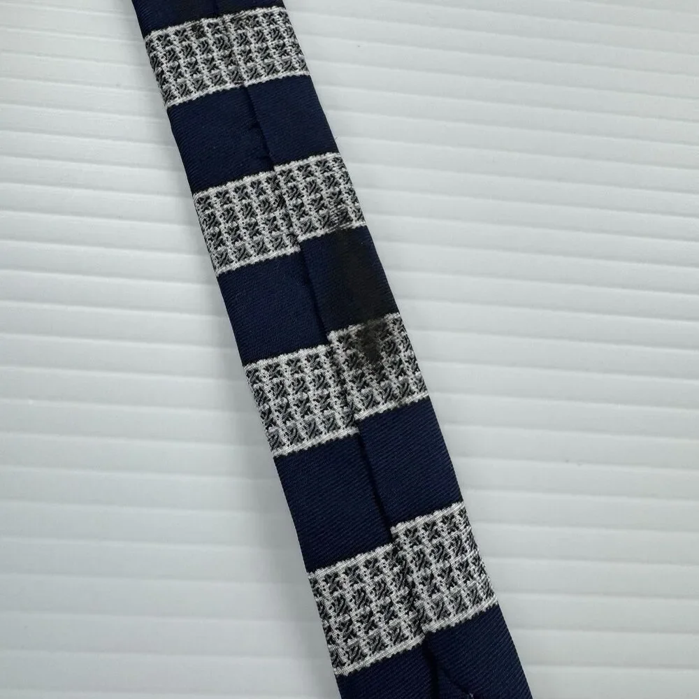 Pebble Beach Golf Tie Silk USA Blue Striped Scenic Golfer Novelty Necktie